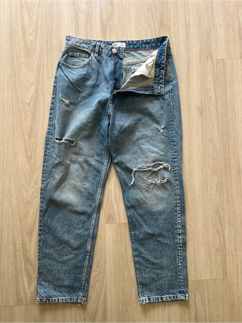 Zara Blue Distressed Relaxed womens Jeans